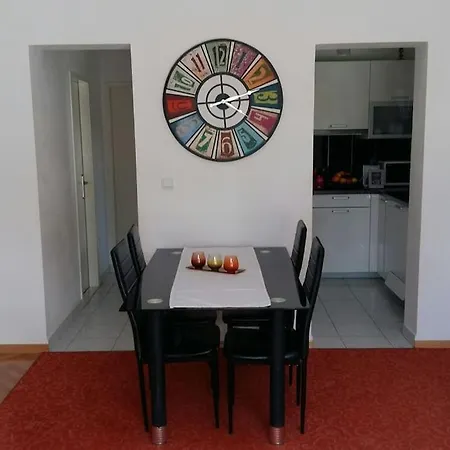 Апартаменты Sara, Dugi Rat, Croatia