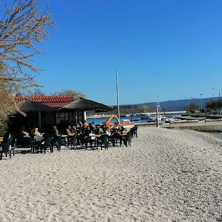 Апартаменты Sara, Dugi Rat, Croatia